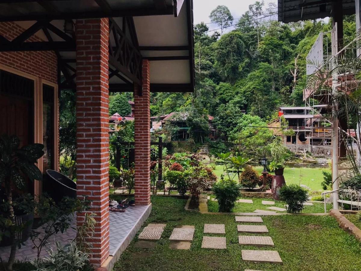 Thomas' Retreat Bukit Lawang Hotel Eksteriør billede
