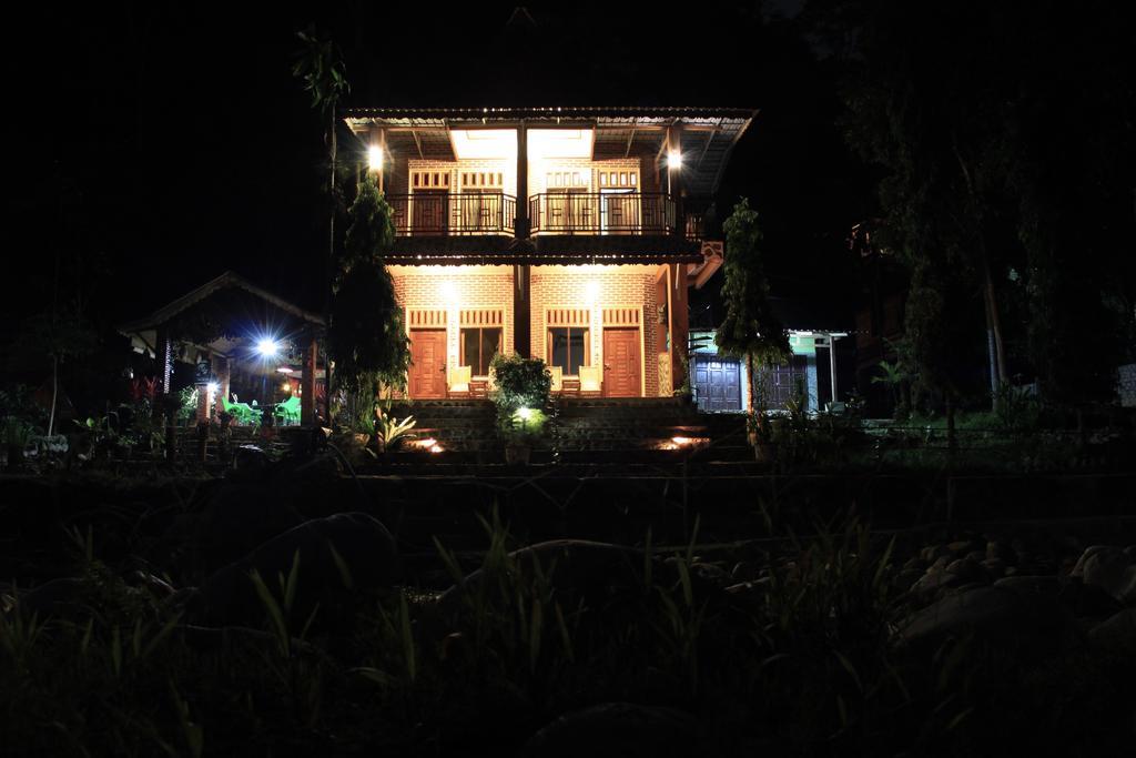 Thomas' Retreat Bukit Lawang Hotel Eksteriør billede